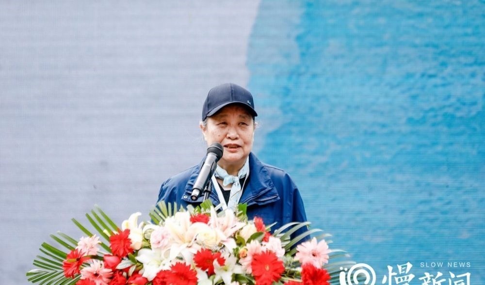 颜料#用画笔颜料定格泼墨山水 龚滩,为何如此被画家钟情