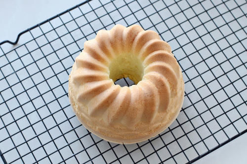  豆乳|火遍全网的豆乳奶盖蛋糕，细腻浓郁一口就沦陷，原来做法非常简单