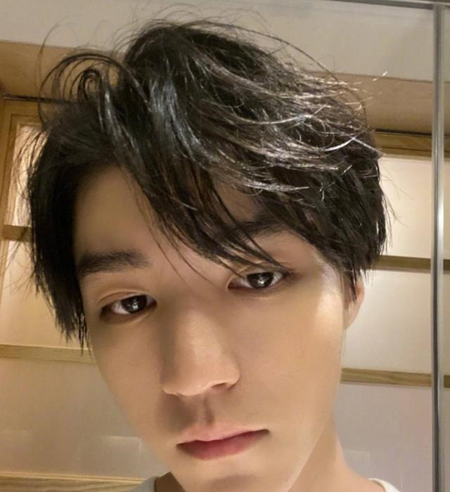 火锅|王俊凯晒20宫格和健身餐说拜拜火锅烧烤奶茶……我来了!