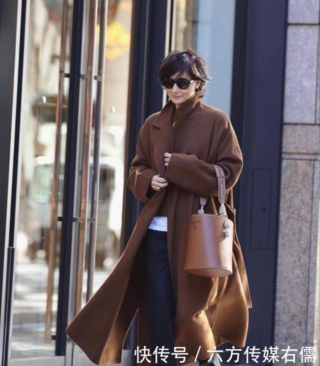 搭配|女人过了50岁,冬季如何穿搭?跟着日杂这样穿,简约又不失优雅