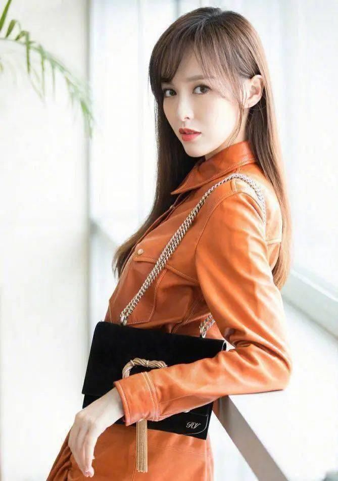 一剪就老十岁的4种发型,爱美女生千万不要留!