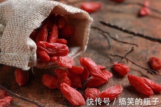 营养物质|你真的会泡枸杞吗泡错了等于白泡,这么做才能发挥最大功效