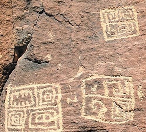 墨西哥!墨西哥发现两条龙,距今已有3000余年,印第安人真是殷商遗民