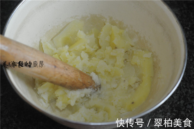 土豆粉|女人常吃這種“堿性食物”，嘴巴不臭，頭發烏黑，皮膚也細膩了！