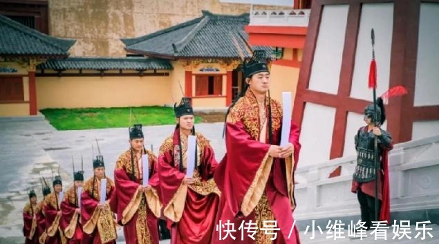 古代女子|古代女子衣服长裙拖地，怎么回事