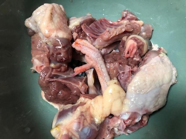 乳鸽|这食材浑身是宝,女生一周吃3次,告别黄脸婆,比敷面膜都强