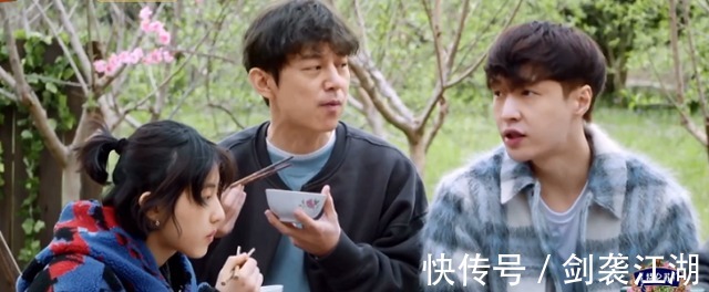 徒弟|黄磊见过许多年轻艺人，为何只收了张艺兴当徒弟，这些细节是重点