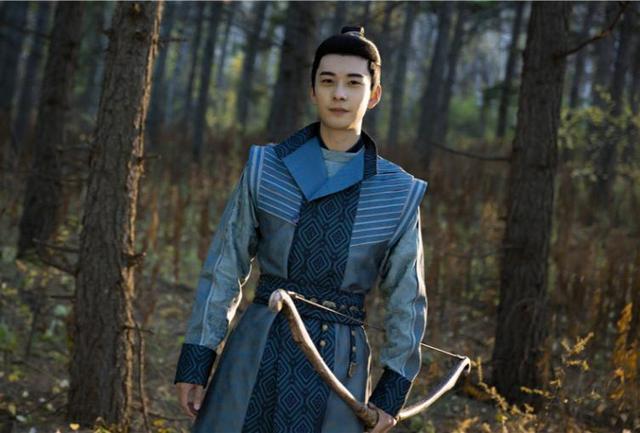 太子与美人细作:东宫的“养蛊”日常