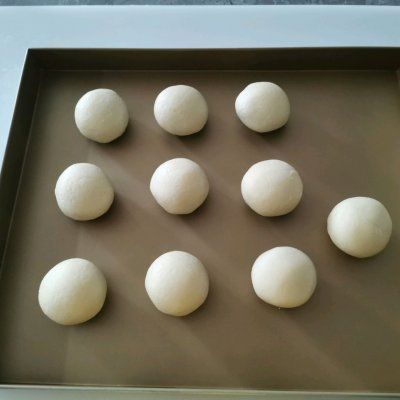 月饼|#鲜到鲜得,月满中秋,沉鱼落宴#辣白菜鲜肉月饼