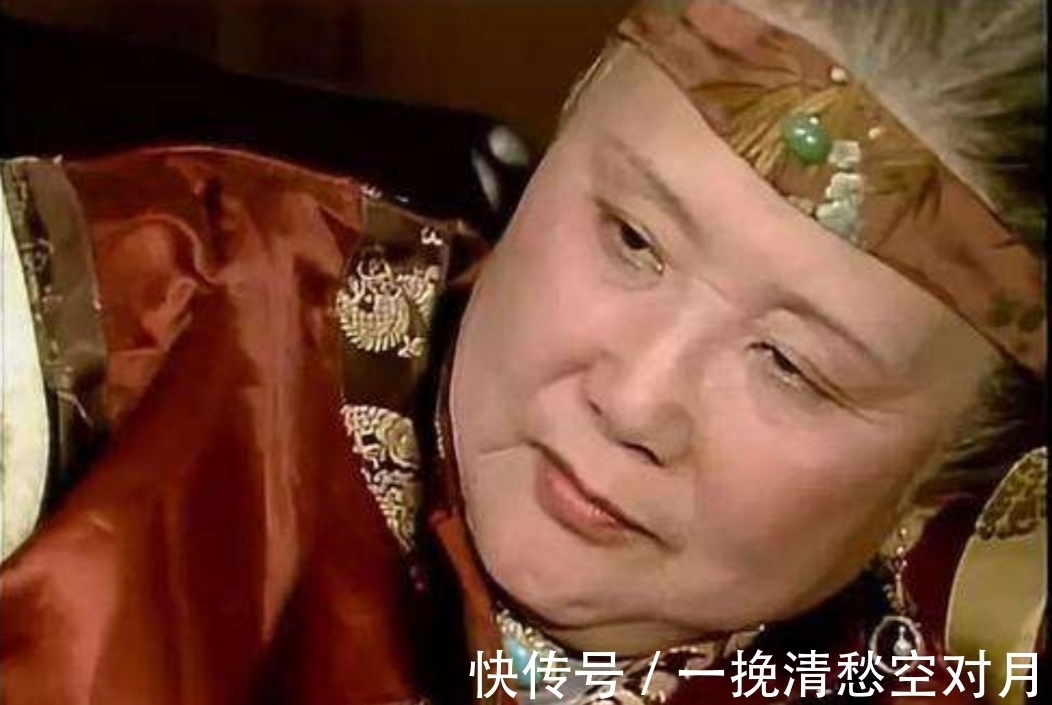 司棋&晴雯说错了一句什么话,王夫人下令不让穿衣服拖出去