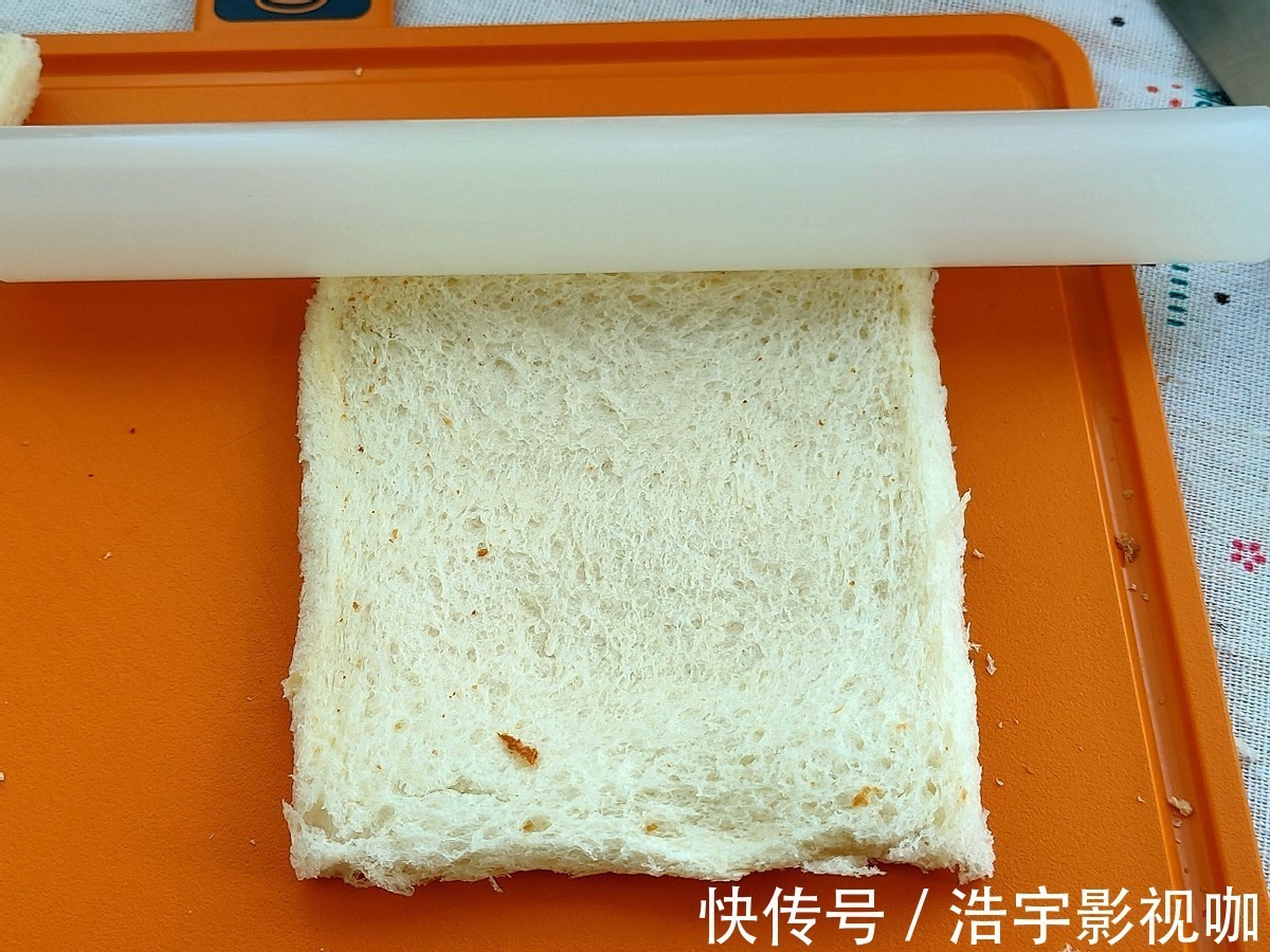 司卷|简单快手的花生酱吐司卷，10分钟就做好，好吃又营养