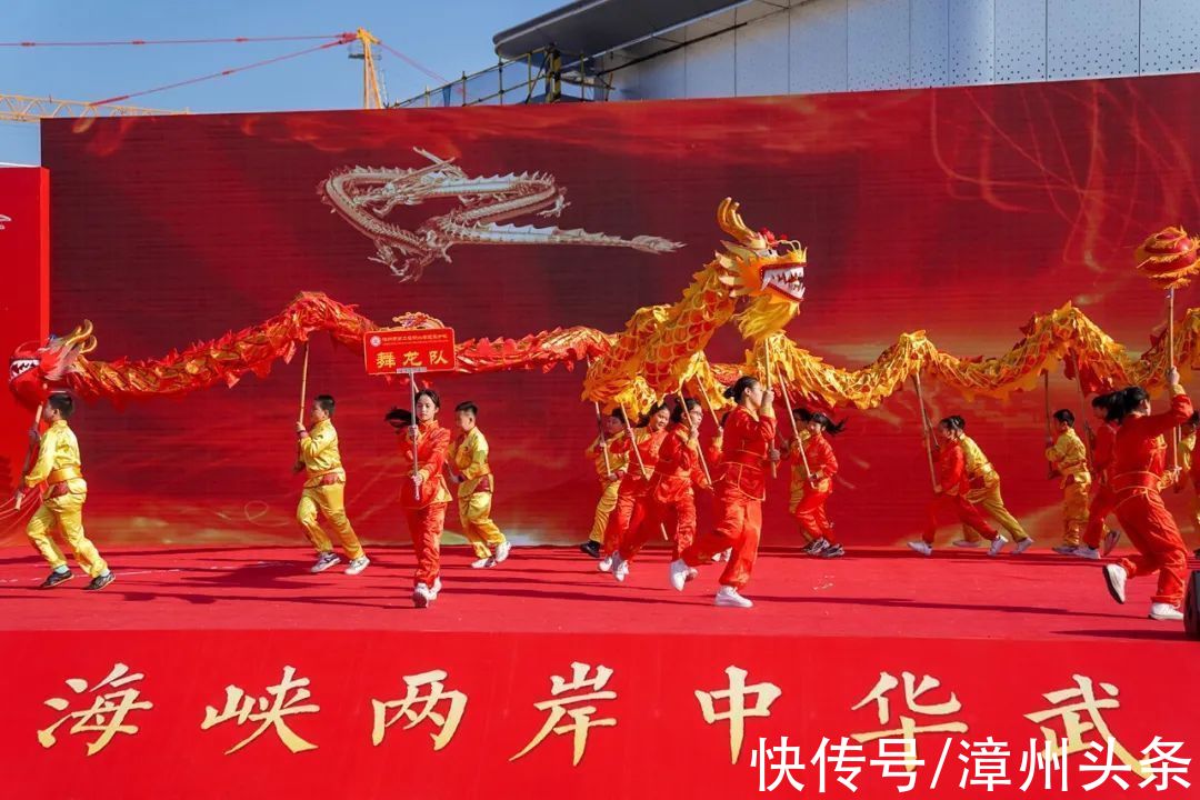 传统武术|好看！早上，这场武术表演太秀了……