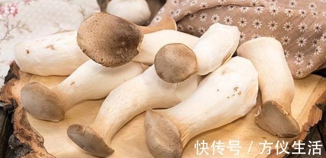 买杏鲍菇,挑长得好还是短的好?菜农:牢记3不买,才不会被忽悠