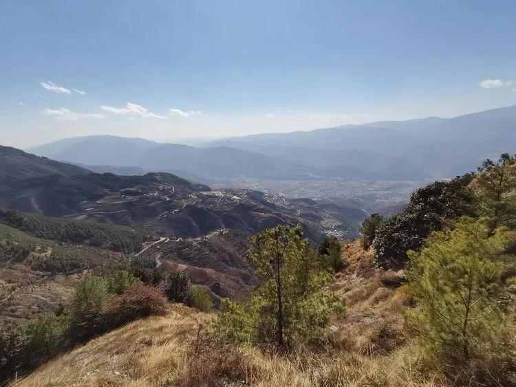 指南村|登顶东川小牯牛山——慈悲殿