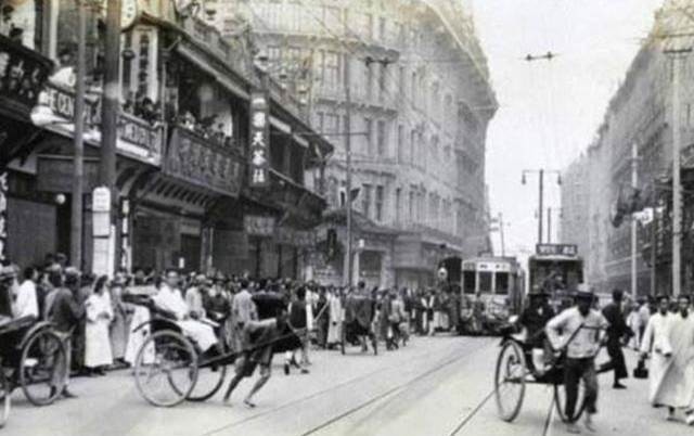 烟土|据杜月笙亲述,他是因孤身夜行追回黄公馆被偷的烟土,才受到重用的