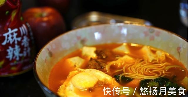 家常开胃美食麻辣豆腐面，麻辣爽口，咸香味美，超开胃哦！