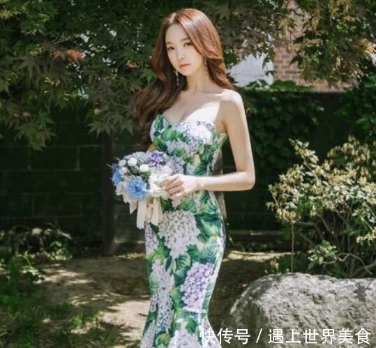 穿着|街拍:美丽大方性感的妹子,美丽性感,衬托的魅力更加加分!