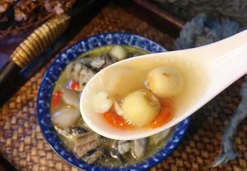 春天湿气太重,多给家人喝这汤,营养滋补又祛湿,让你一身轻松