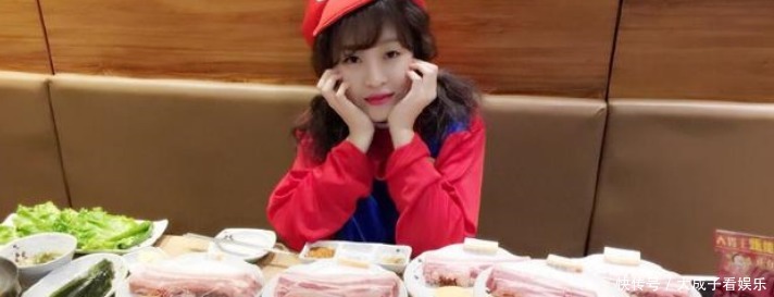 网红|网红吃播假到什么程度龙虾是塑料,果汁当辣椒油,连人也是假的