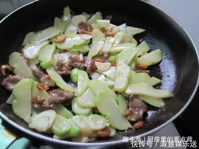 体重|这菜深冬要多吃,隔天排出宿便,口臭没了,软化血管,体重降了