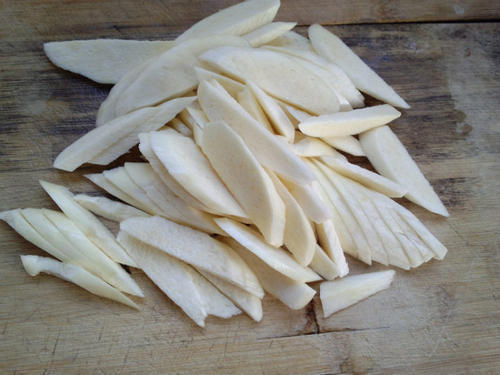 老寒腿|它是天然的“补钙菜”,每天炒一盘,预防骨质疏松,告别老寒腿