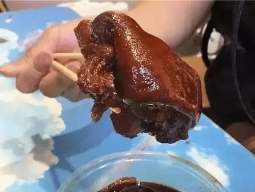 甲状腺肿大|患有甲状腺结节的人，起床时注意这3件事，或对消散结节有帮助