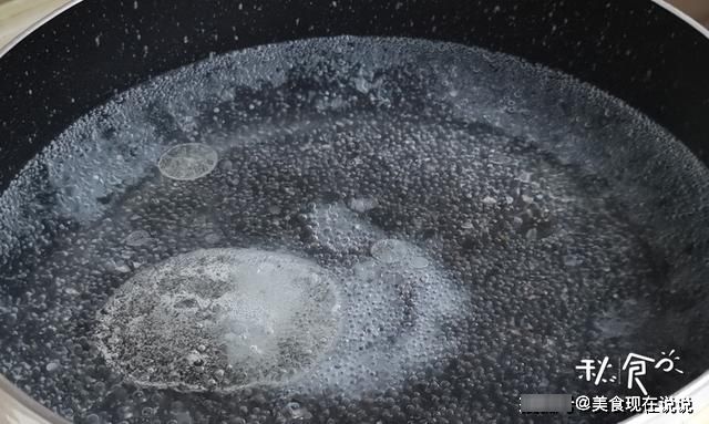 煮面条最忌水开下锅，面馆老板教我煮面小技巧，煮出的面劲道爽滑