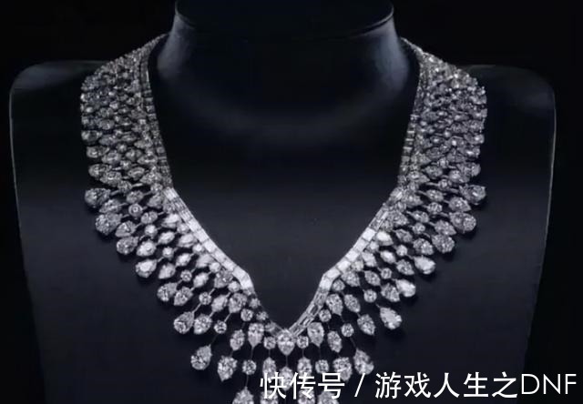 颁奖典礼 这几款世界著名首饰,带来顶级视觉盛宴,让你爱宝石的心躁动不已!