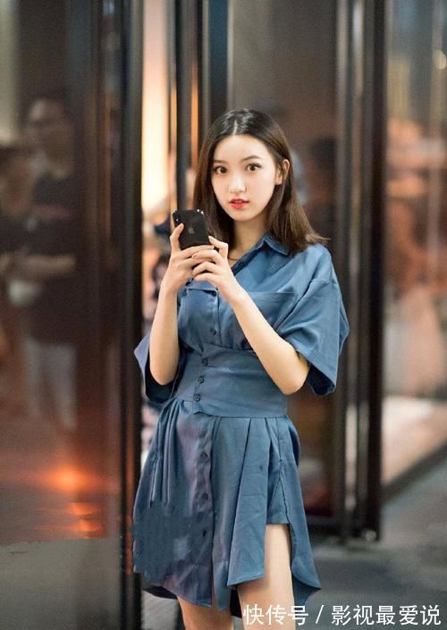 睡衣 美女的胆子比较大,裙子选睡衣款式,慵懒气息很吸引人