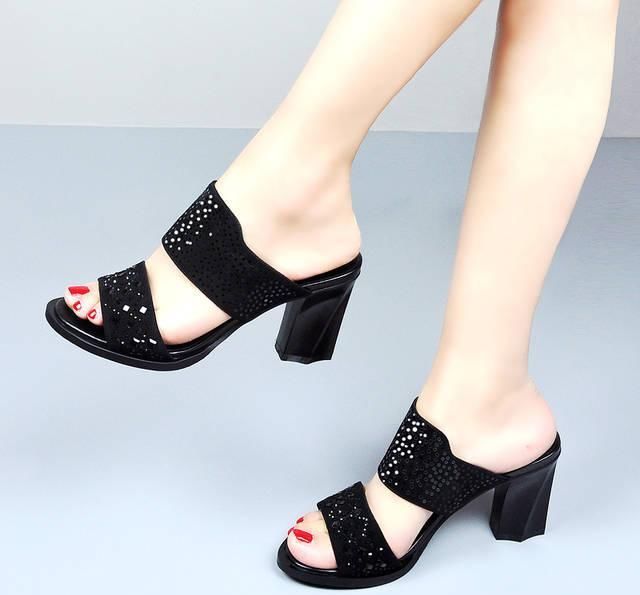 拖鞋|美丽从脚开始一双精致的凉拖鞋,让玉足纵受夏日的休闲