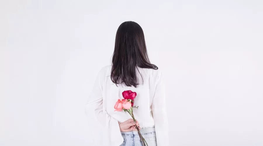 皱纹|绝经时,身体会提前打“招呼”,没有症状就是绝经还早