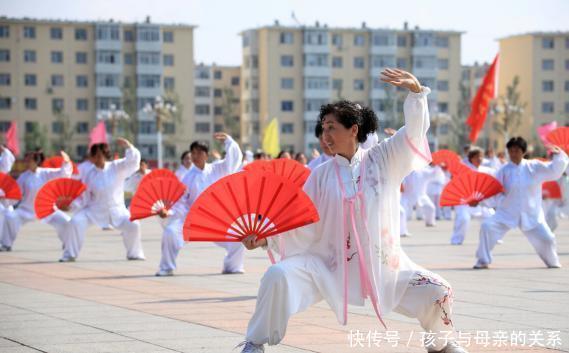 心血管|心血管主任：晚上是养血管的关键期，减少3种晚餐，血脂或许会降