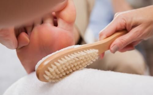 中医|中医为什么说“百病治足”,补肾、下火、调血压,都在脚上有开关