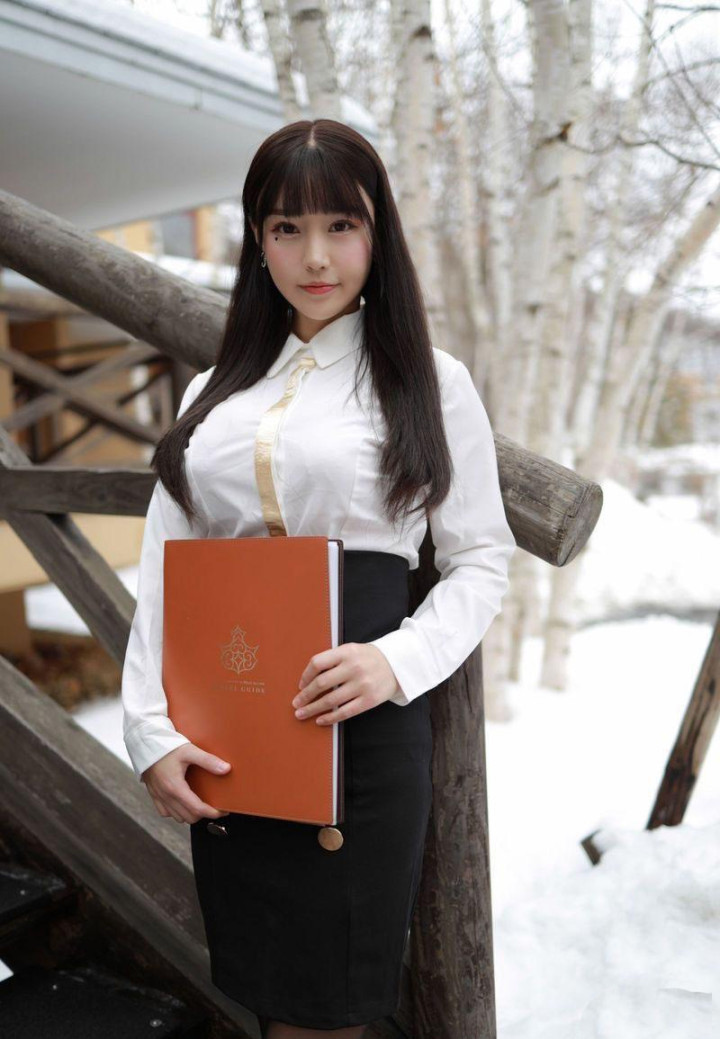 万万没想到,现在的女大学生穿职业装这么优雅