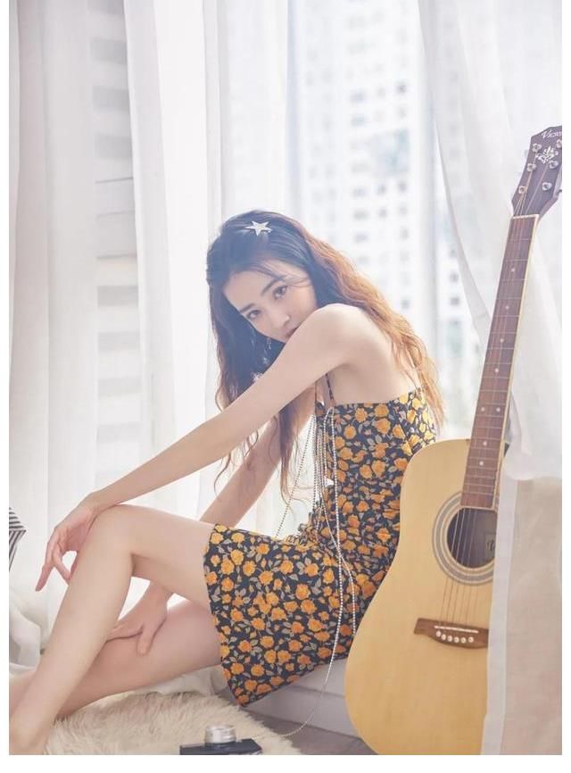 徐璐|漫画腿+小蛮腰,怪不得徐璐天天因为身材顶上热搜