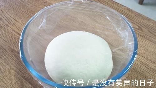 馒头|馒头教你这样做，不用酵母不加水，个个蓬松不塌陷，撕着吃更过瘾