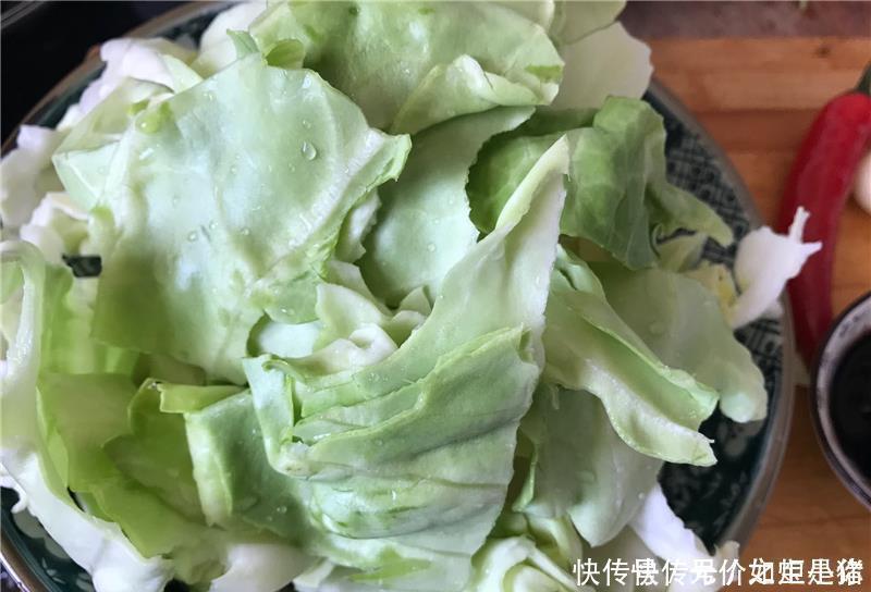 手撕包菜|便秘最怕这菜,9毛一斤,隔三差五吃,排出宿便,大肚腩变小了