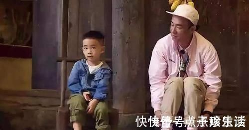 礼貌|母亲带儿子参加同学聚会,结束后发现被踢出微信群,网友:活该!