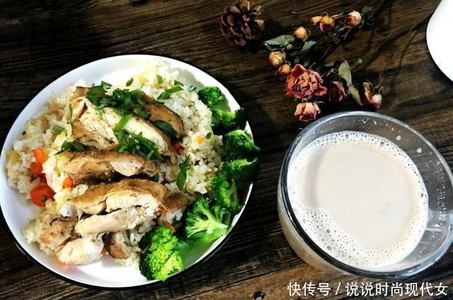 电饭锅|孩子放学直喊饿,做个好吃的电饭锅焖饭,简单省事又好吃