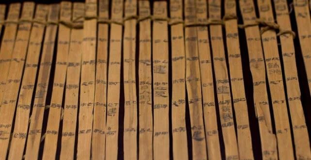 山海经&一部失传的上古奇书, 被盗墓者挖出后, 改写了所有史书记载!