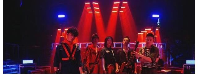 普通話|不靠鮮肉流量，連央媒都成為了粉絲，《披哥》這個(gè)組合憑什么拽？