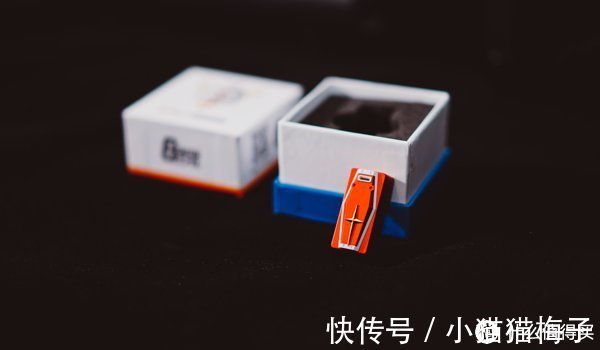 ikbc|高达键盘居然还有补完计划?ikbc联名高达金属键帽上手体验