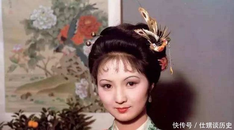 秘书!红楼梦中的高级秘书,王熙凤身边的才叫完美,晴雯真的不合格