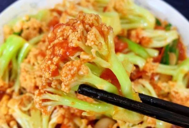 花菜|给饭桌上多加一道蔬菜,美白护肤,清肠排毒能减肥,吃多也不会胖