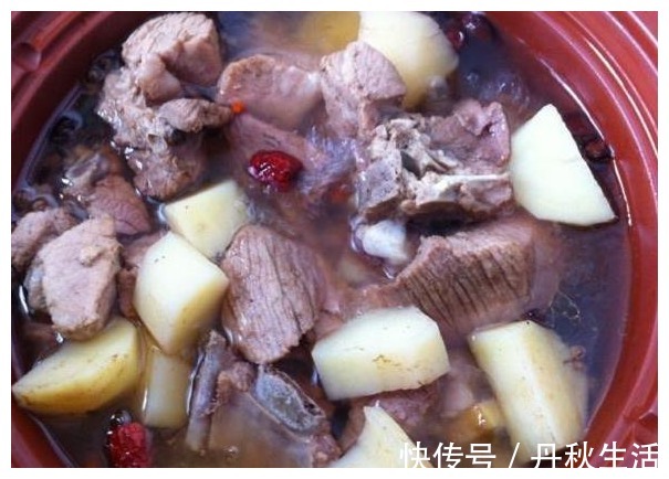 焯水|排骨不管怎么吃，切记不要再焯水，换成这2步，排骨软烂无腥味