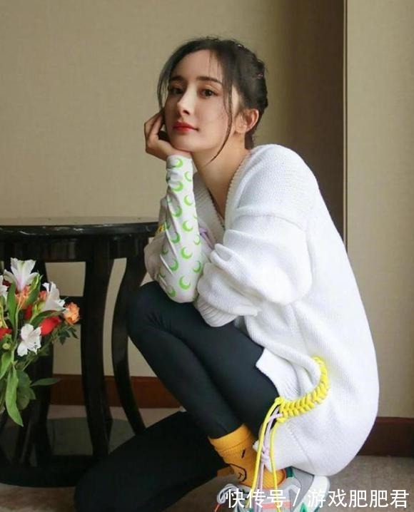 紧身牛仔裤 如今“露脚踝”已经过时了!这才是秋冬正确的穿搭方式,时髦保暖!