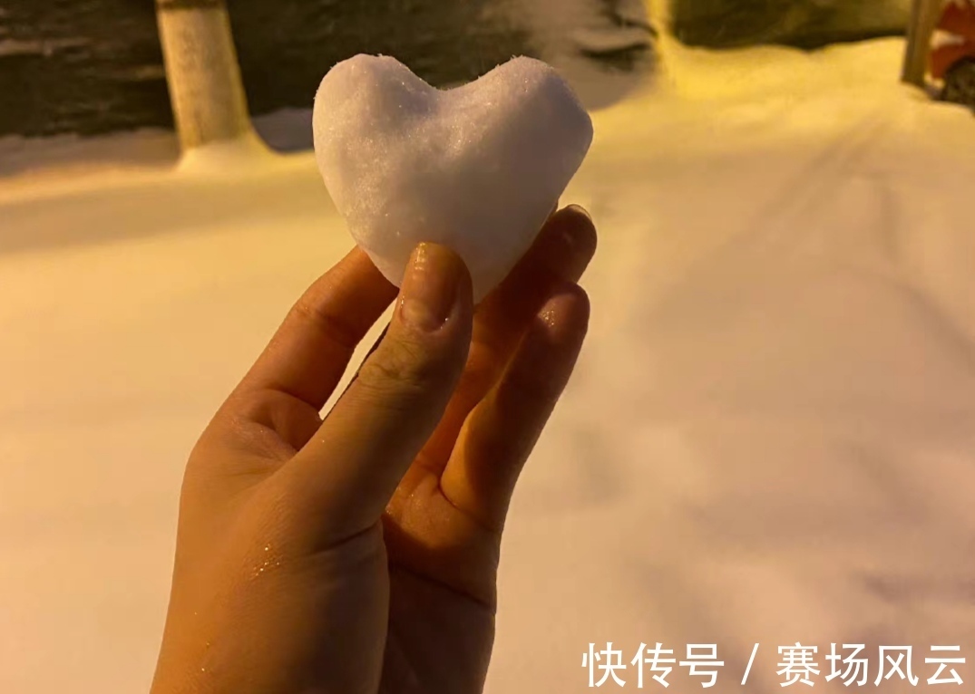 上海女排|丁霞晒出老家下雪图！间接暗示新赛季留在辽宁，网上传闻不属实