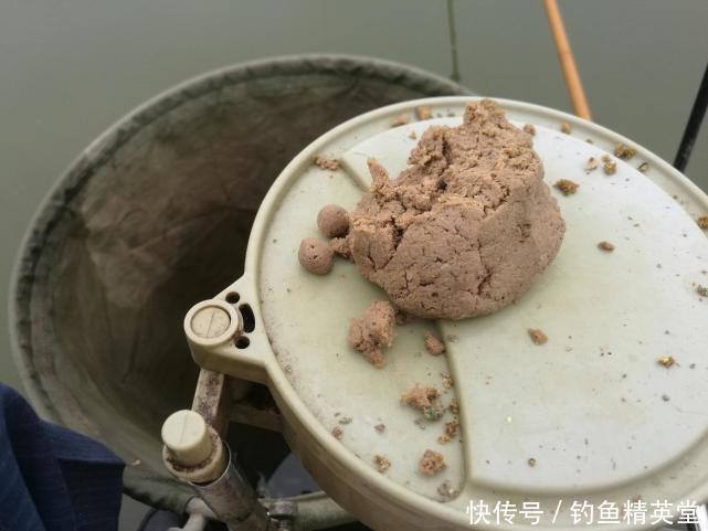 冬天如何钓罗非?我的方法很简单,运气好的时候能钓一二十斤