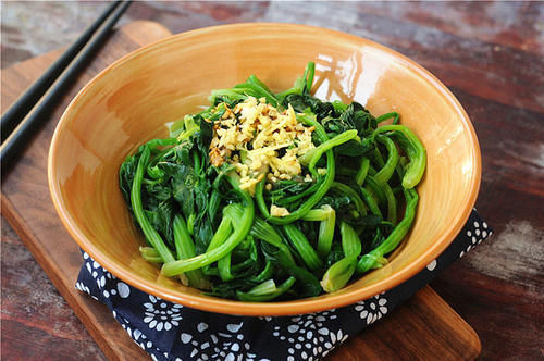 80岁奶奶雷都打不动,每天吃它,润肺止咳,多年咳嗽再也没犯过