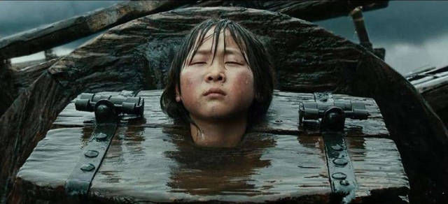 痛苦|古代惩罚犯人的枷刑有多残忍？杀人不见血，比凌迟还痛苦！